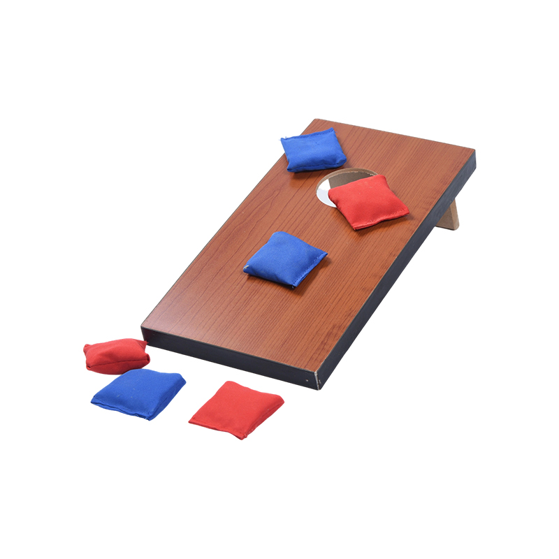 কাঠের টস খেলা Cornhole